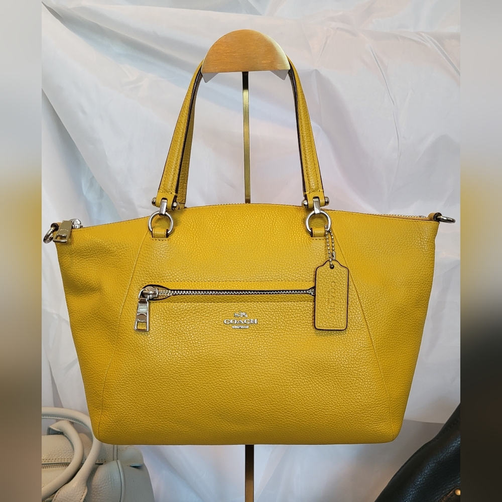 EUC Coach Prairie Satchel In Yellow Pebbled Leather